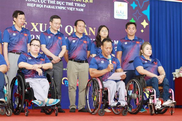 lễ xuất quân para games 12