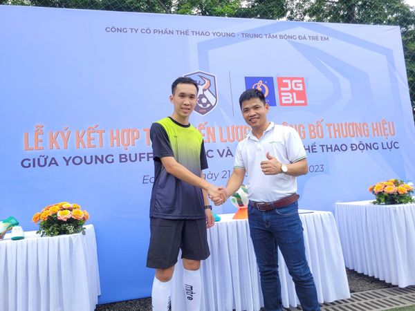 Động Lực ký kết hợp tác chiến lược với trung tâm bóng đá trẻ em young kids