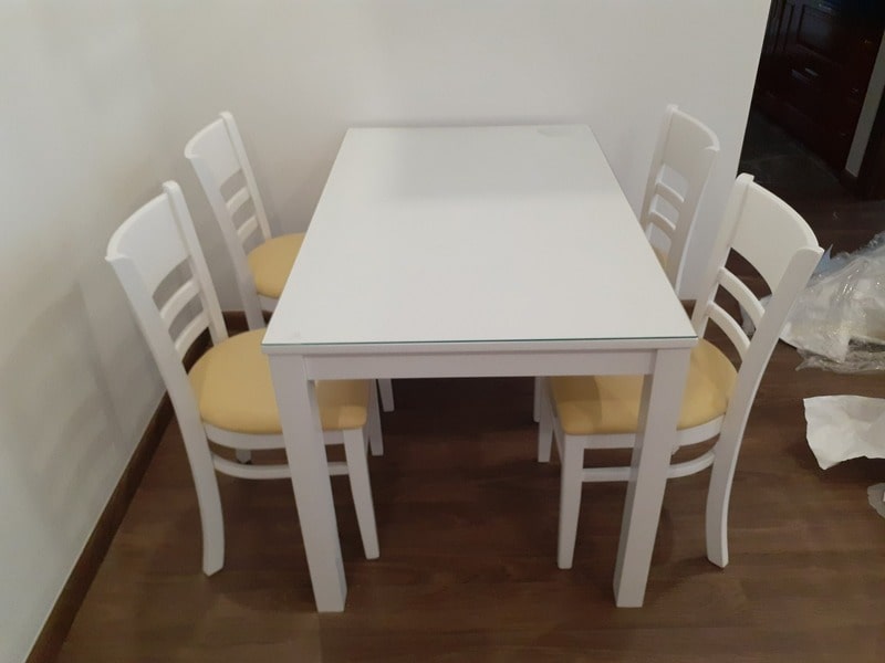 bộ bàn ăn 4 ghế màu trắng