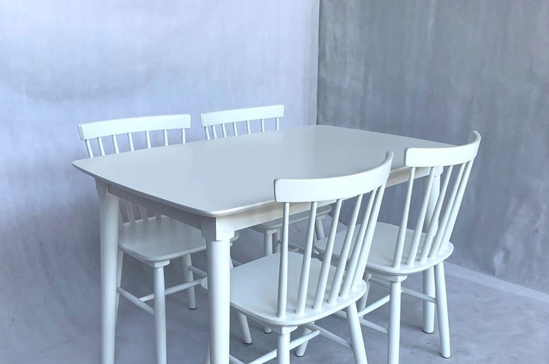 bàn ghế ăn màu trắng gỗ