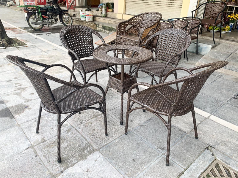 mẫu bàn ghế cà phê sân vườn