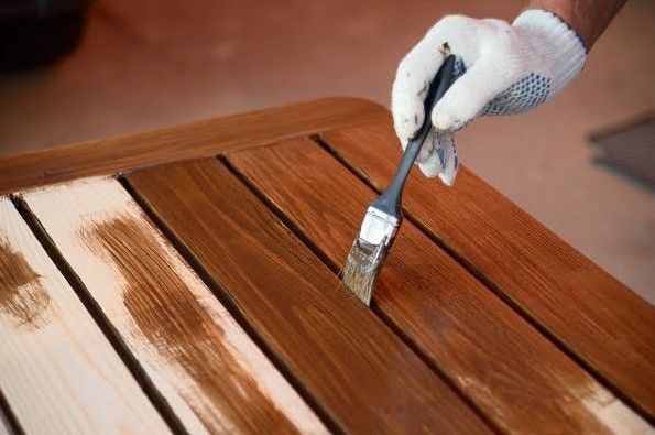 Chăm sóc và bảo quản bàn gỗ đúng cách