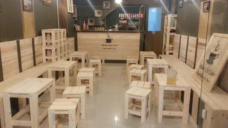 ghế bằng pallet gỗ