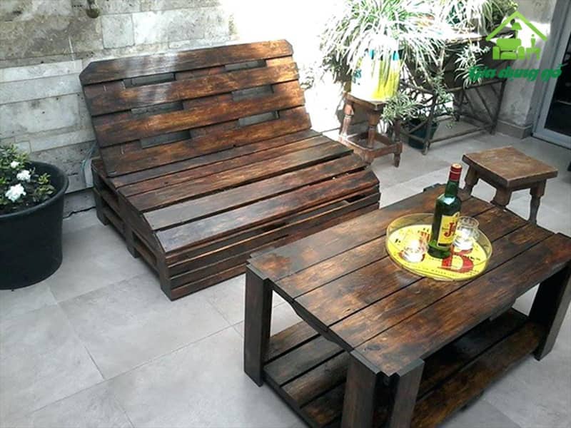 làm ghế sofa bằng pallet gỗ