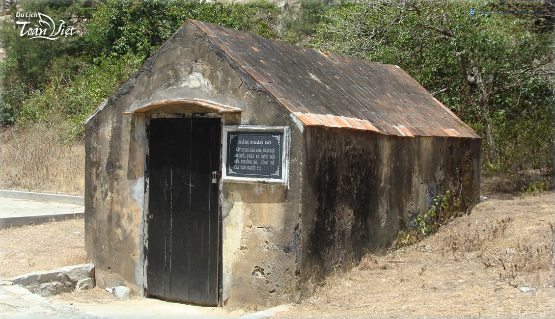 Tour Côn Đảo - Chuồng bò