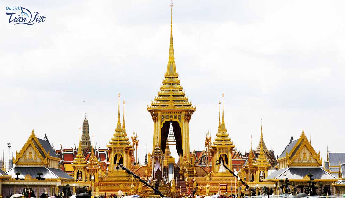 Tour du lịch Thái Lan đài tưởng niệm Tam Vương