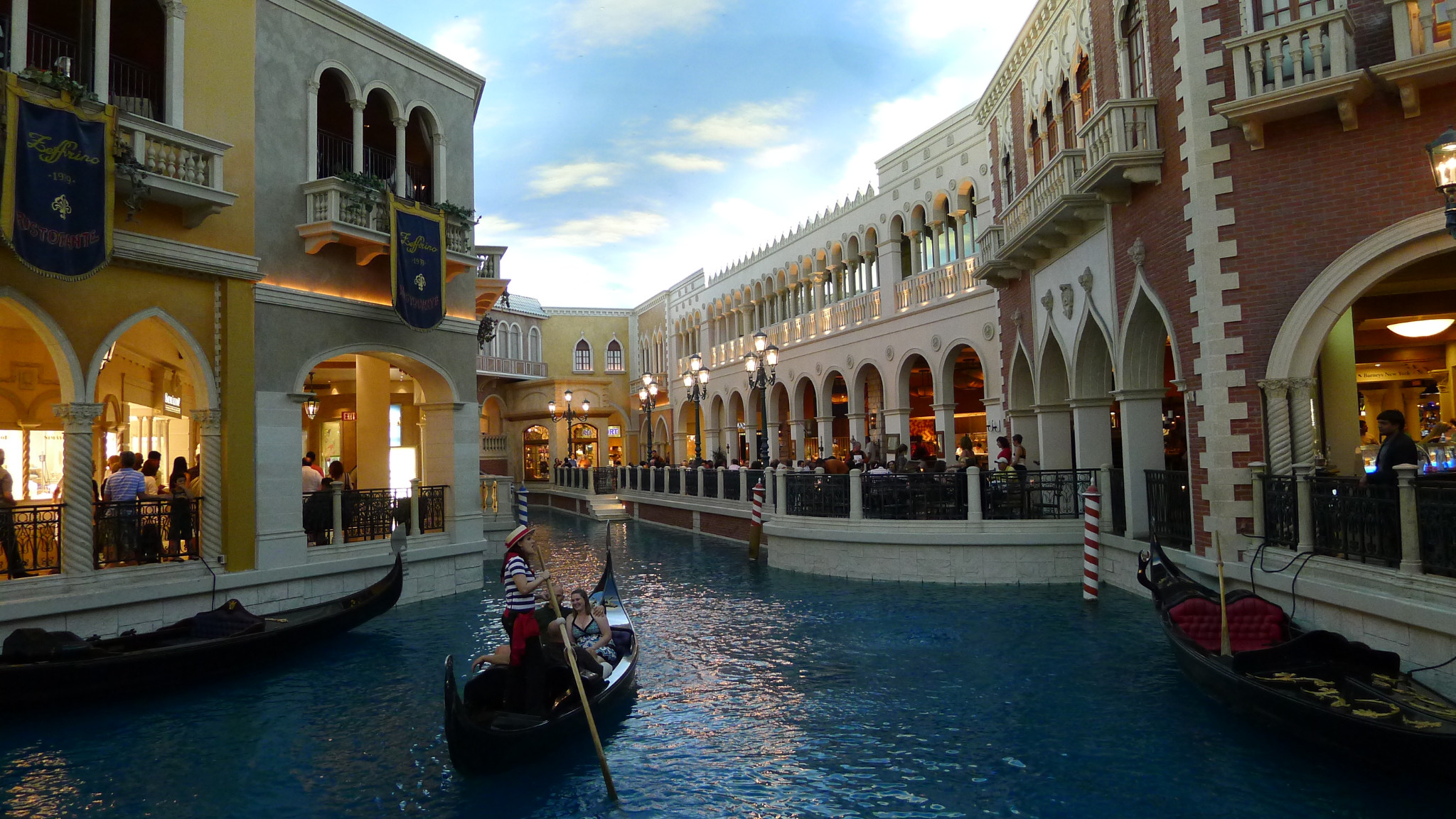 Dòng kênh trong khách sạn Venetian