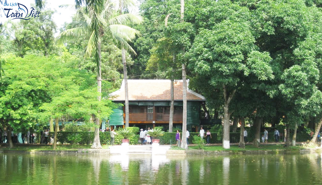 Tour Hà Nội - Nhà Sàn Bác Hồ