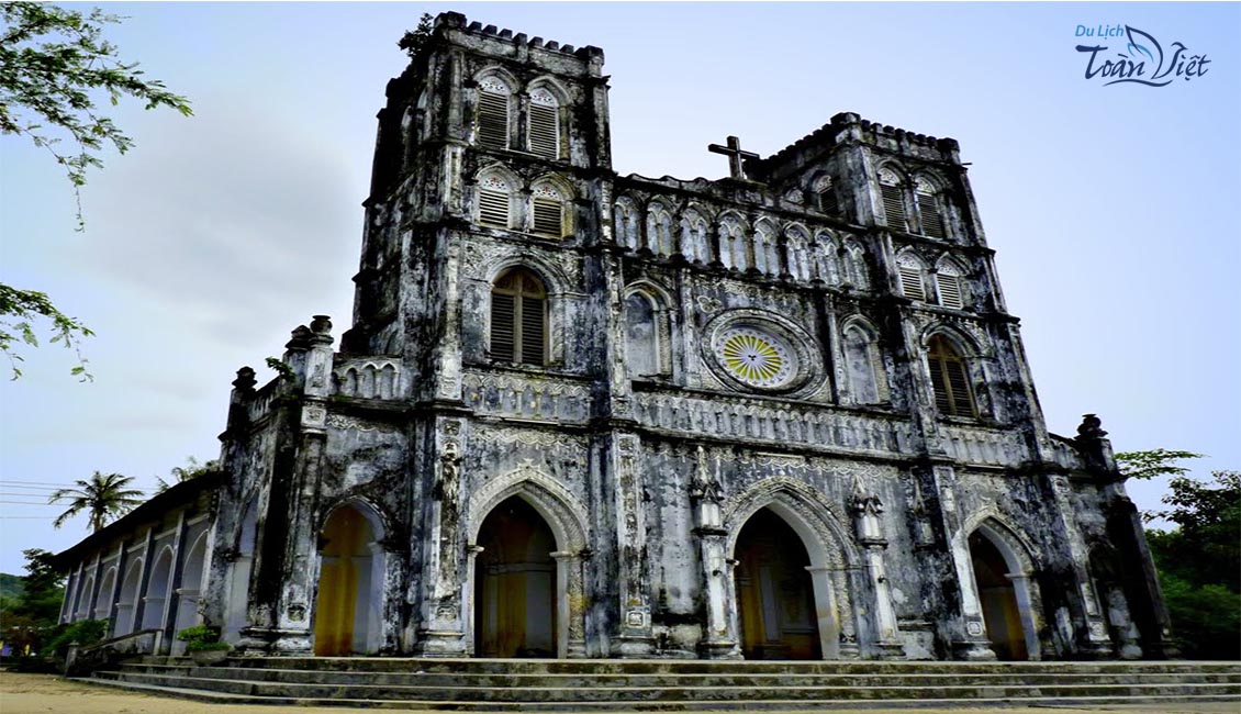 Tour tôi thấy hoa vàng trên cỏ xanh - Nhà Thờ Mằng Lăng