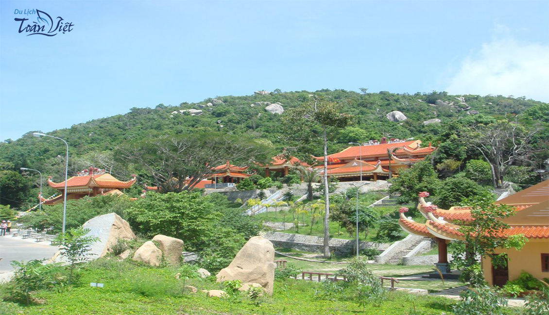 TOUR LONG HẢI - DINH CÔ - NGÔI NHÀ MA_NÚI MINH ĐẠM