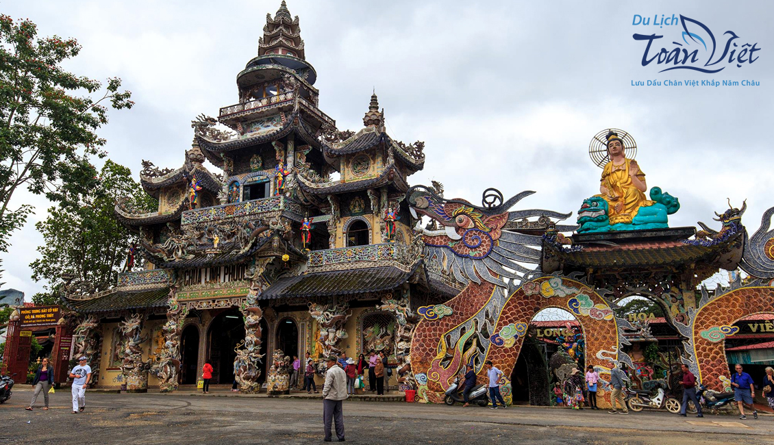 Tour Đà Lạt Thung Lũng Tình Yêu - Chùa Linh Phước