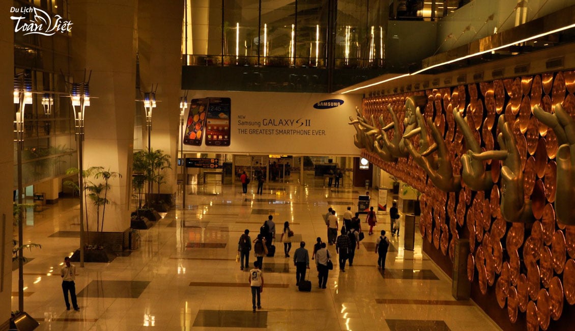 Tour du lịch Ấn Độ sân bay delhi