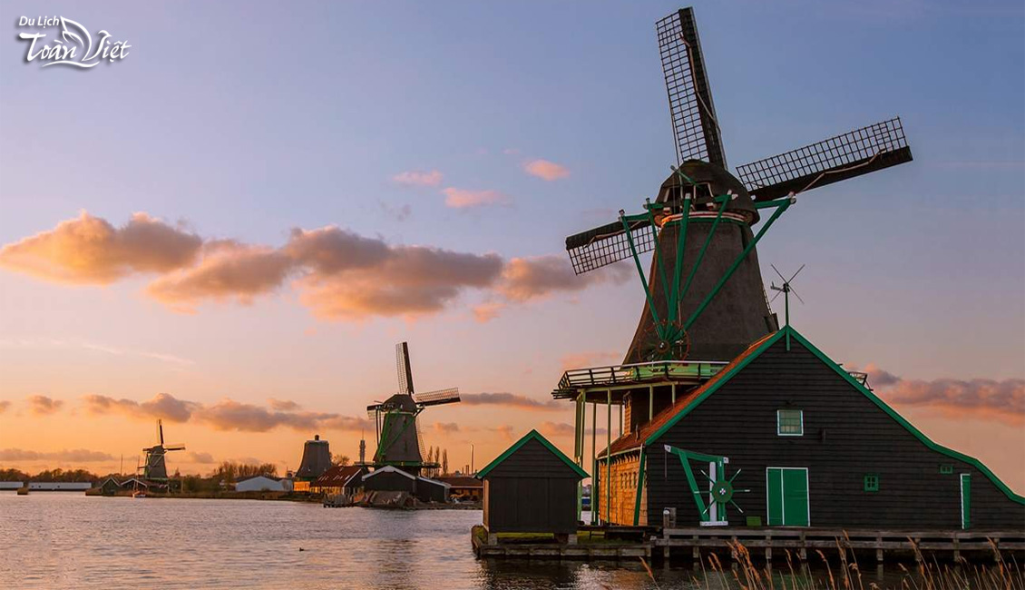 Tour du lịch châu Âu làng cối xây gió Windmill