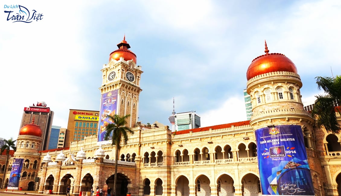 Tour Malaysia quảng trường độc lập