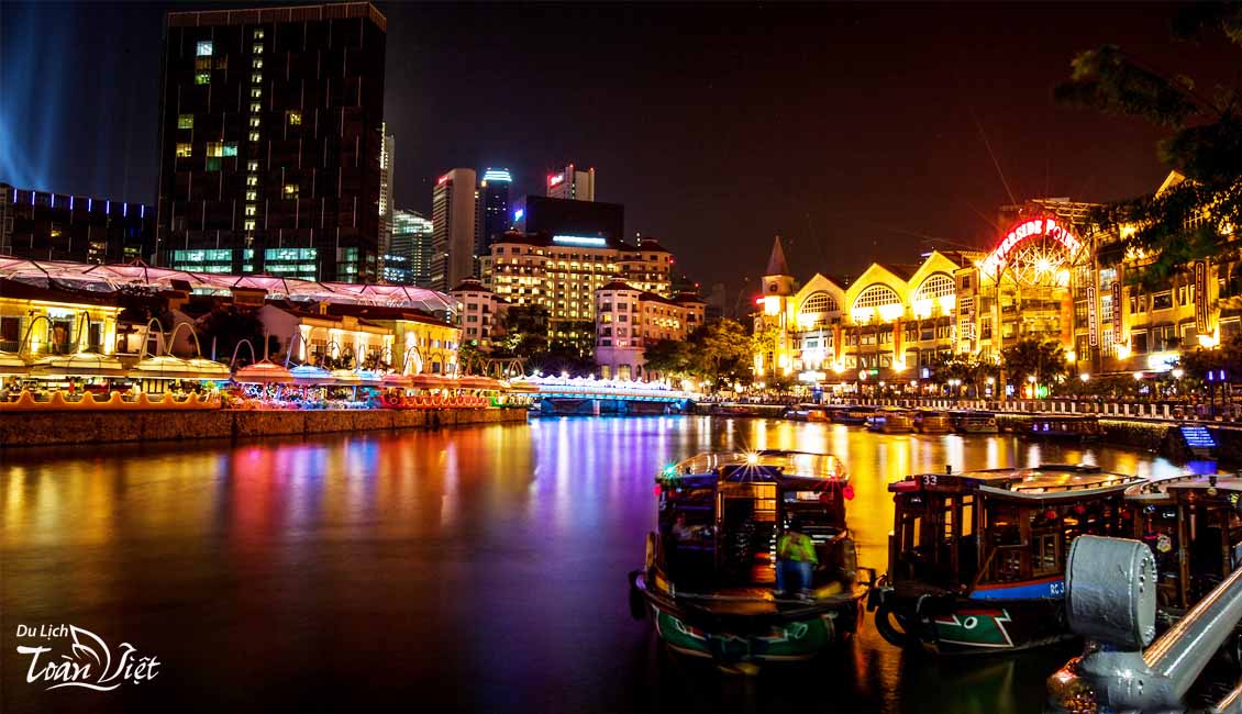 Tour du lịch Singapore du thuyền trên sông