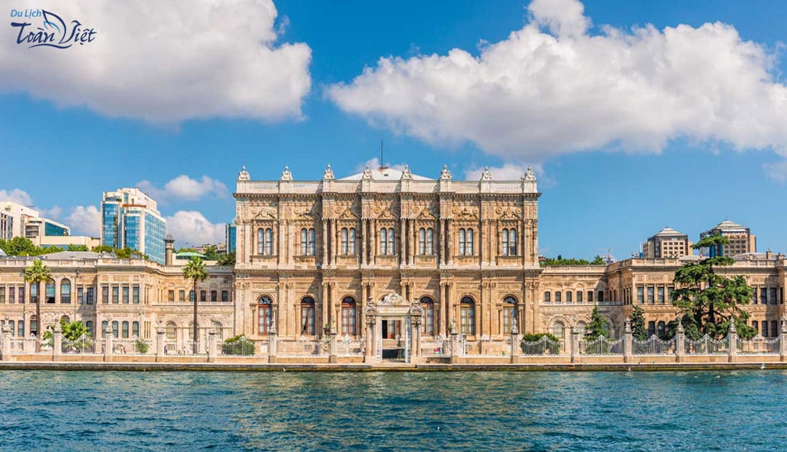 Tour du lịch Thổ Nhĩ Kỳ cung điện Dolmabahce