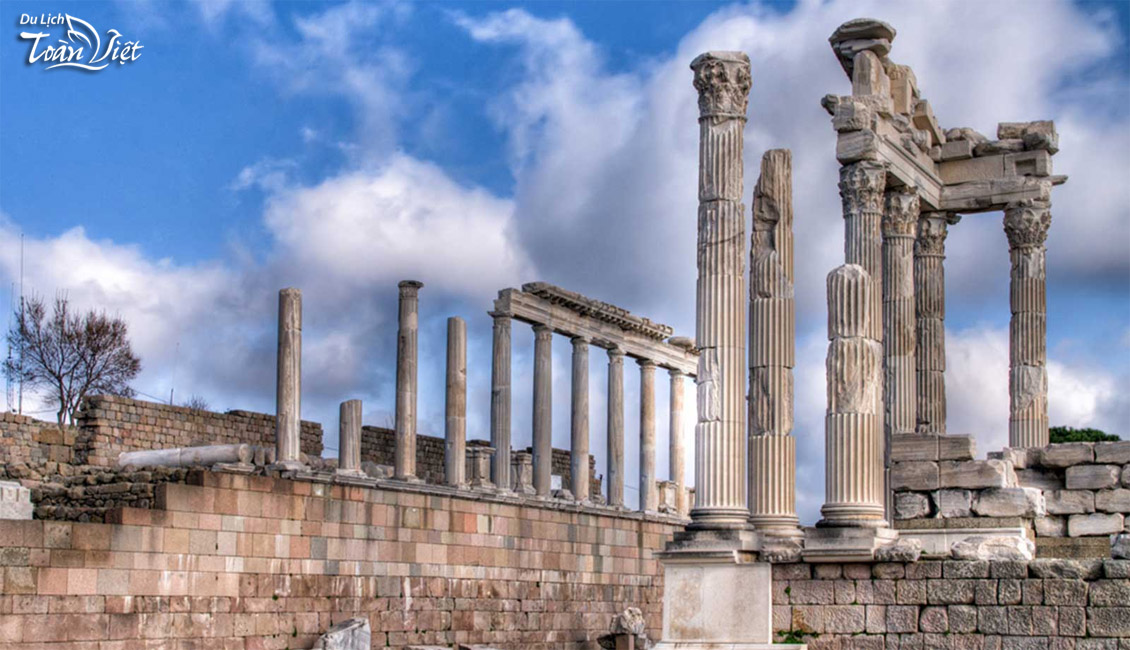 Tour du lịch Thổ Nhĩ Kỳ đền thờ Athenas