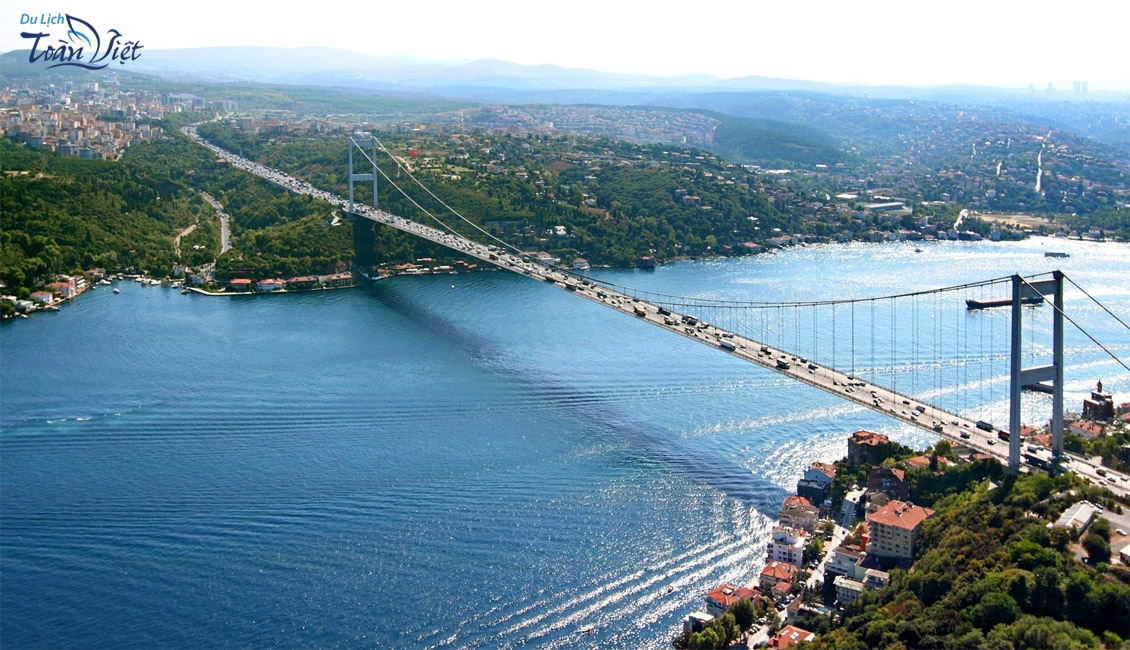 Tour du lịch Thổ Nhĩ Kỳ eo biển Bosphorus