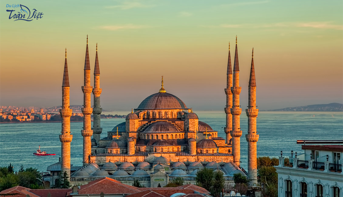 Tour du lịch Thổ Nhĩ Kỳ thánh đường Hồi Giáo Blue Mosque và Hippodrome