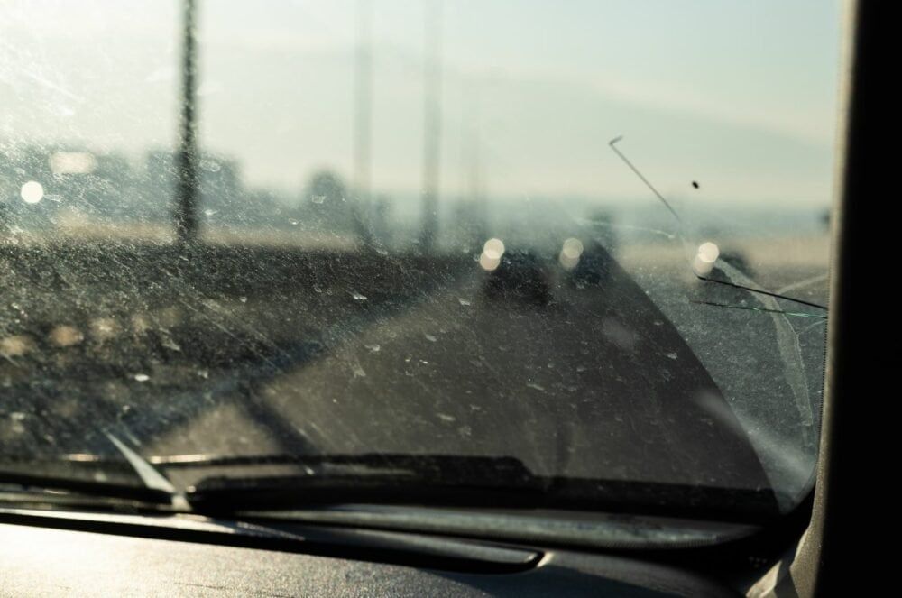 Sản phẩm tẩy ố mốc trên kính lái