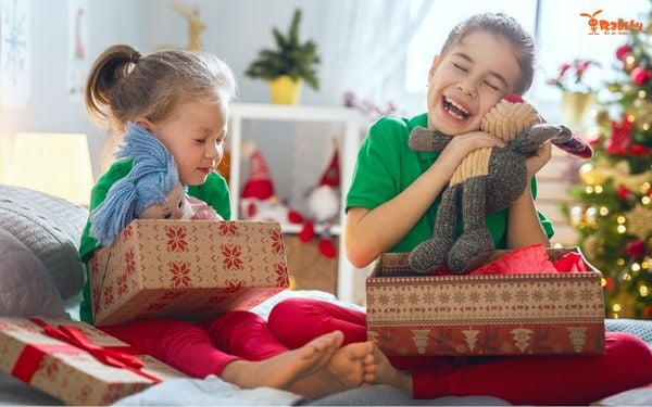 Tiêu chí chọn mua quà Noel cho bé