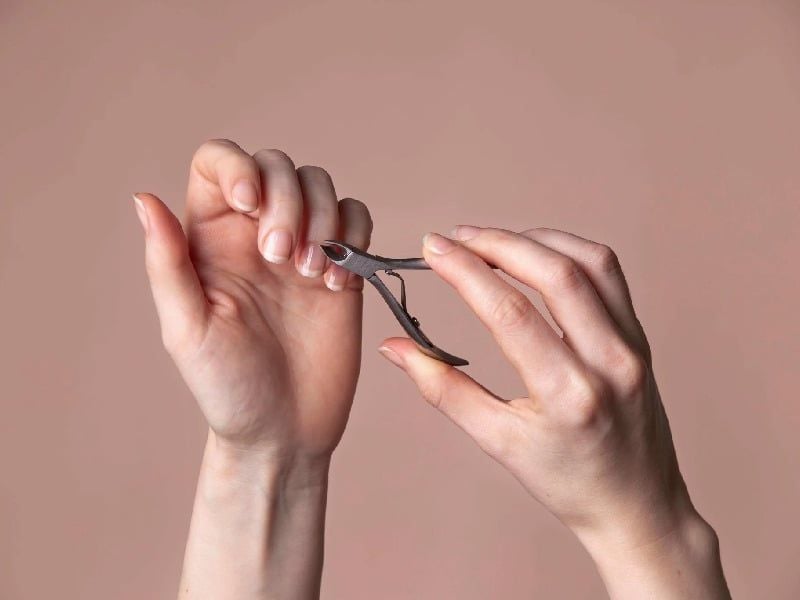 Top 10 những cây kềm cắt da loại tốt được thợ nail ưa chuộng