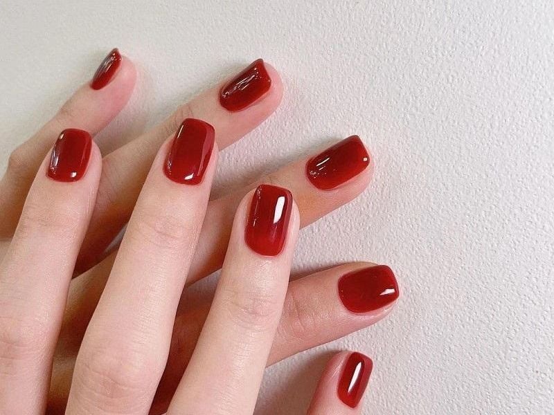 Khám phá những mẫu nail màu đỏ rượu cực đẹp và quý phái