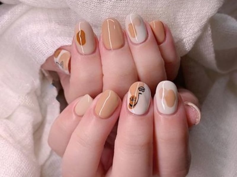 Mẫu nail màu nude tinh tế