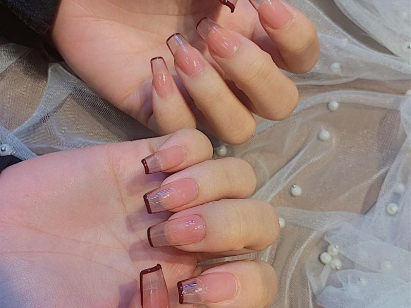 Nail viền