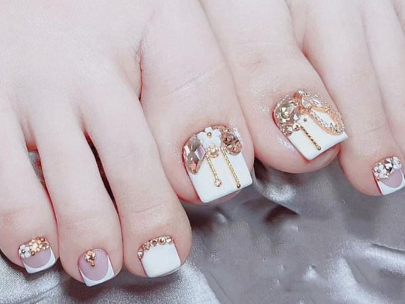 Mẫu nail chân dự tiệc sang trọng