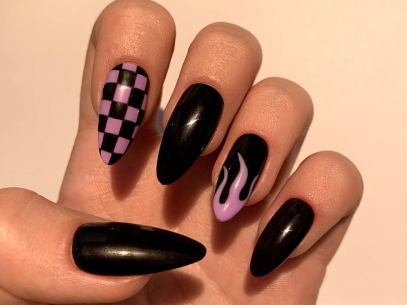 Mẫu nail caro hồng đen cá tính