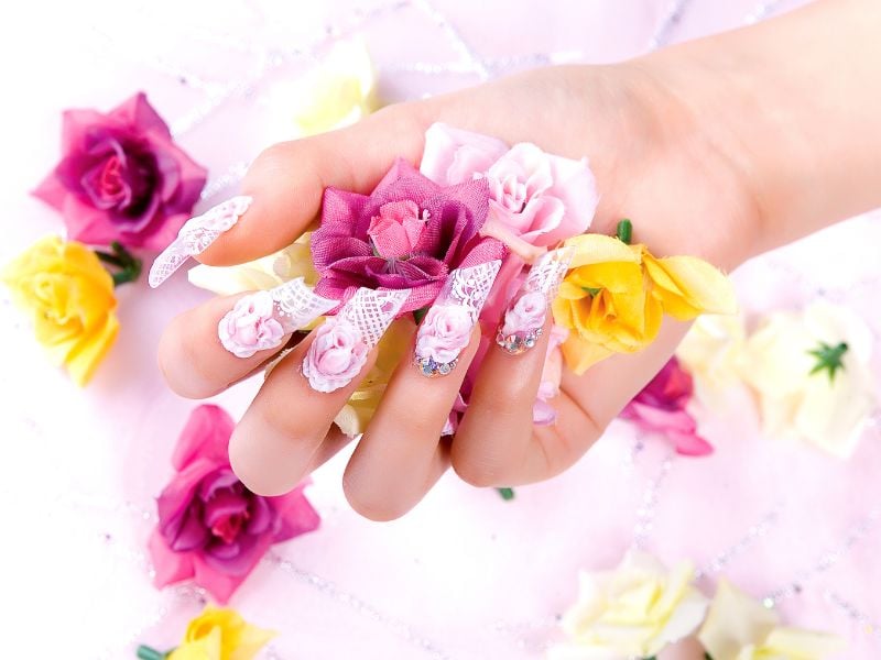 Mẫu nail cô dâu phối màu đa dạng