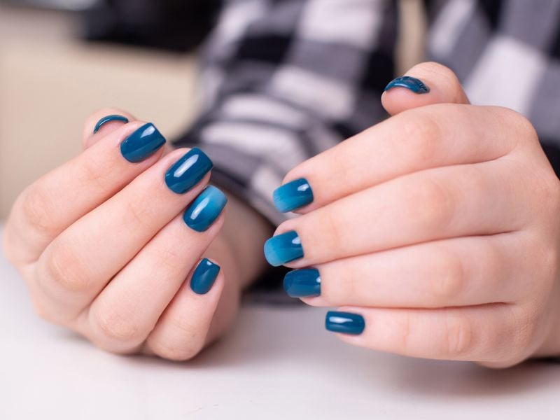 Nail ombre xanh dương độc đáo