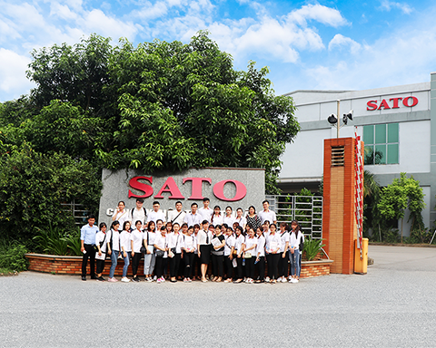 Sinh viên Đại học Tài chính quản trị kinh doanh tham quan thực tế nhà máy sản xuất của SATO