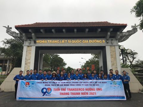 Đoàn thanh niên Tổng Công ty Vận tải Hà Nội thăm lại những địa chỉ đỏ, tri ân các anh hùng liệt sĩ .