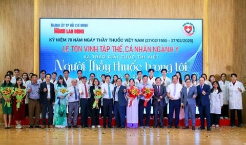 TRAO GIẢI 