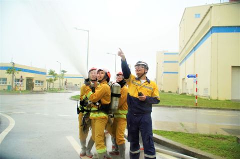 Photos:  Firefighting and rescue drills