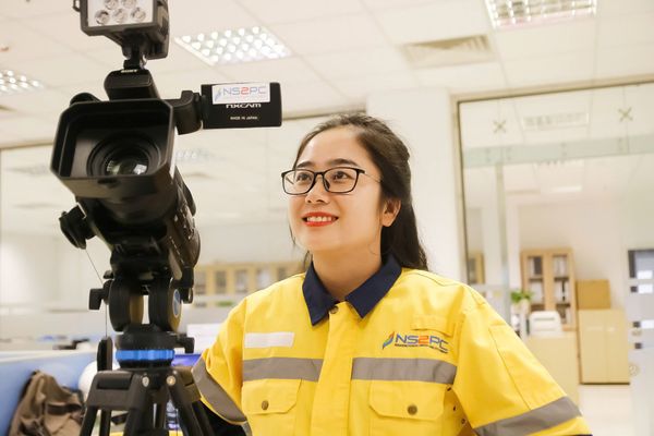 CHÙM ẢNH  VỀ NÉT ĐẸP NGƯỜI LAO ĐỘNG NỮ TẠI NS2PC