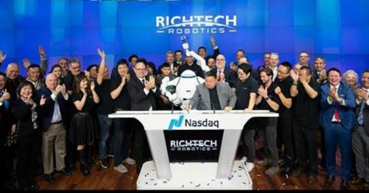 Đại diện Richtech Robotics vào ngày lên sàn chứng khoán Nasdaq