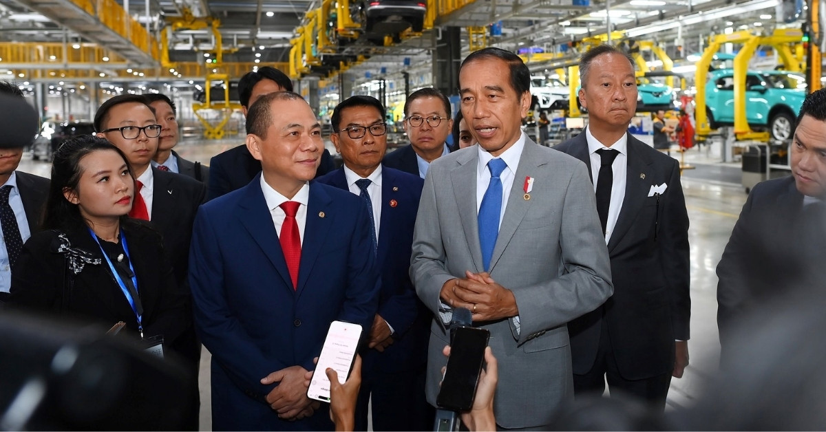 Tổng thống Indonesia Joko Widodo thăm quan Tổ hợp Nhà máy sản xuất ô-tô, xe máy điện VinFast