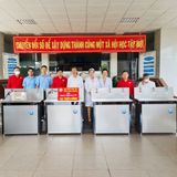 Hội CTĐ Bình Dương tặng máy lọc nước sạch DONGA cho Bệnh viện Đa khoa tỉnh
