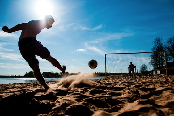 7 lợi ích diệu kỳ của bóng đá bãi biển đối với sức khỏe thể chất và tinh thần!