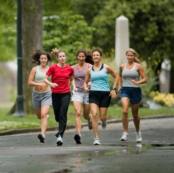 Phụ nữ có nên chạy bộ vào ngày kinh nguyệt không?