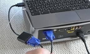 kết nối laptop với máy chiếu qua hdmi