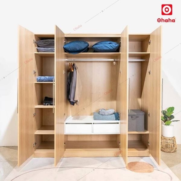 Sắp xếp tủ quần áo gọn gàng, ngăn nắp