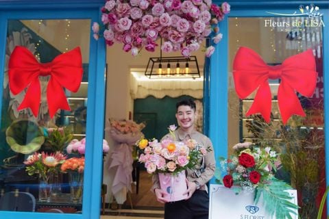 LẠ MÀ QUEN - TRANG HOÀNG CỬA HÀNG HOA TƯƠI BẰNG HOA LỤA CAO CẤP #FLEURS_DE_LISA