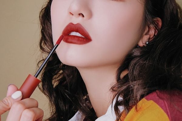 màu TAUPE của son 3ce velvet lip tint