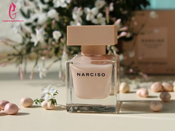 Nước hoa Narciso Eau De Parfum ( bản vuông)