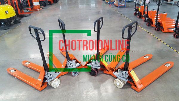 Xe nâng tay thấp càng rộng