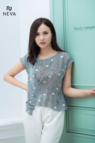 Thời trang nữ: Các kiểu áo công sở nữ dễ thương nhất Cac-kieu-ao-cong-so-de-thuong6_a74b1ff64ee149efb2c171f57eafcd05_grande